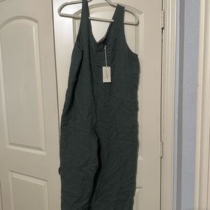 NWT Universal Thread Jumpsuit size Medium